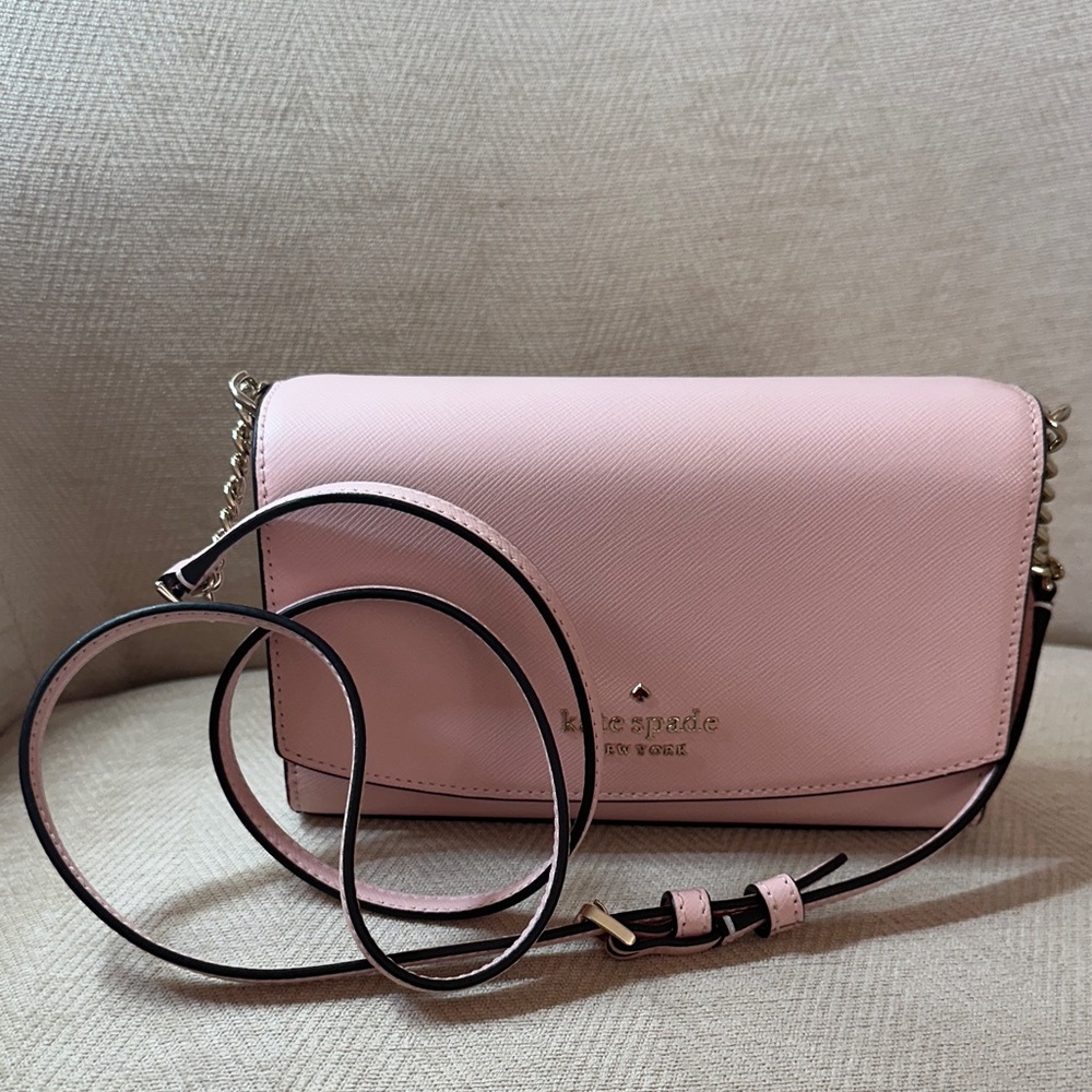 Kate Spade Pink🩷 Crossbody / Purse Pink 💓with Some Gold✨️